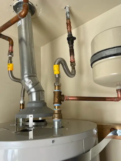 Water heater installation and plumbing repair in Battle Creek West